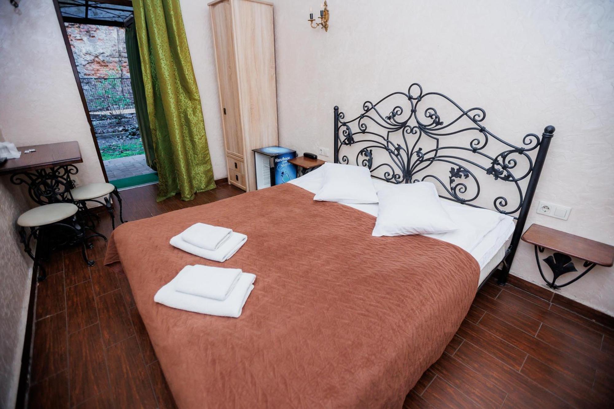 Hotel Staryi Krakiv Lwów Zewnętrze zdjęcie