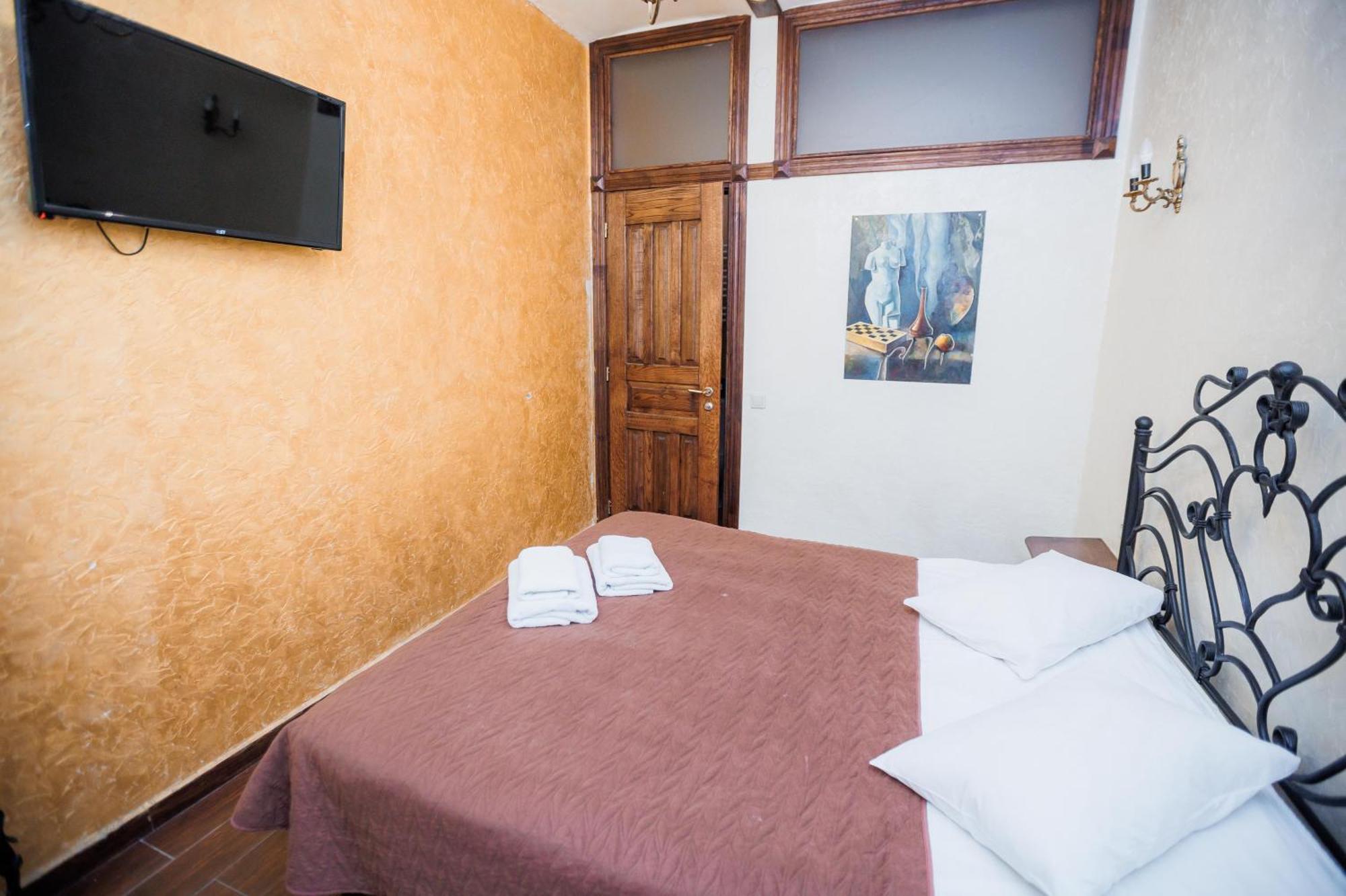 Hotel Staryi Krakiv Lwów Zewnętrze zdjęcie
